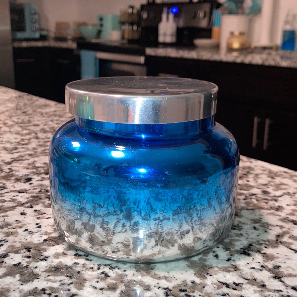 Capri Blue Volcano candle